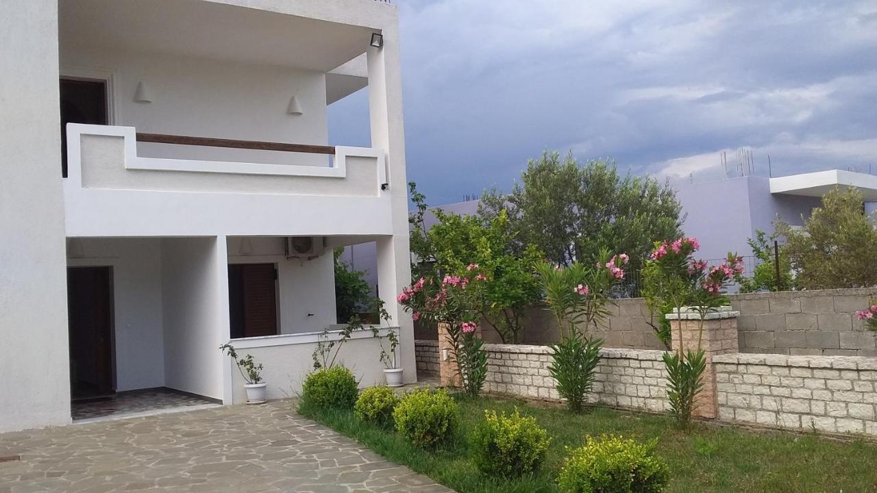 Mihal Suites Саранда Екстер'єр фото