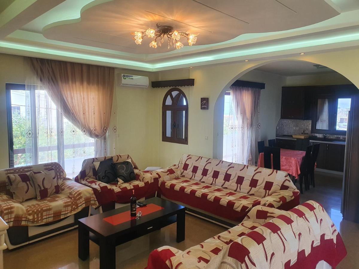 Mihal Suites Саранда Екстер'єр фото
