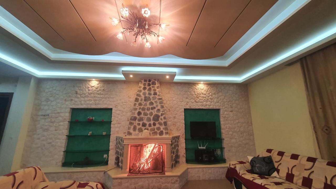 Mihal Suites Саранда Екстер'єр фото