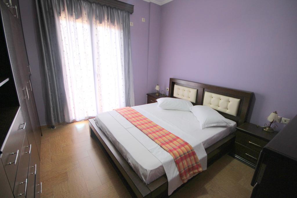 Mihal Suites Саранда Екстер'єр фото