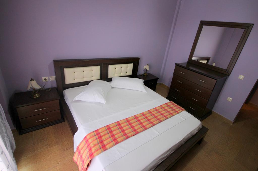 Mihal Suites Саранда Екстер'єр фото